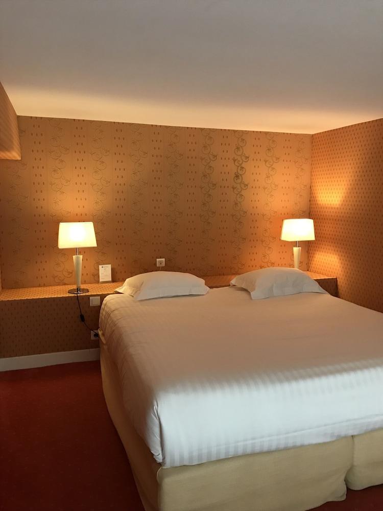 Hotel Le Renoir Sarlat-la-Canéda Exteriör bild